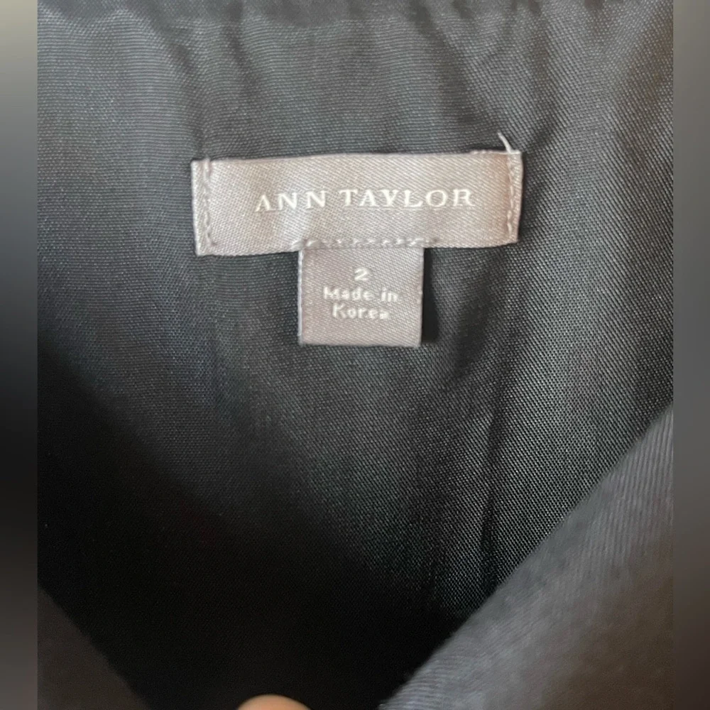 🔥🖤Ann Taylor size 2 black dress - it’s EVERYTHING!  Like new condition. SWEET! - Picture 3 of 6